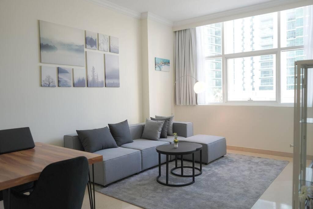 Step Into Serenity - Discover Modern Living In 1Br Apartment With Panoramic Views In Dubai Marina Near Jbr Walk, Beach And Bla Bla Club Exterior foto
